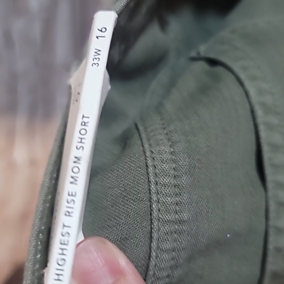 American Eagle Highest Rise Mom Short - Picture 6 of 10